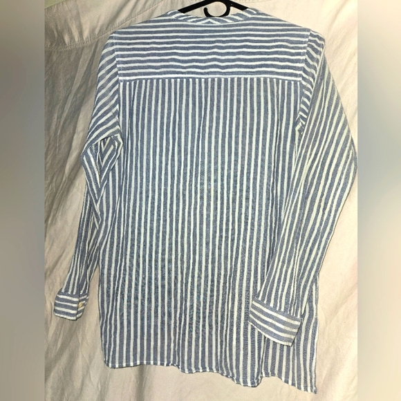 ◽️🟦◽️Women's J. Crew Striped Blouse; Size: 6◽️🟦◽️ - Picture 4 of 5